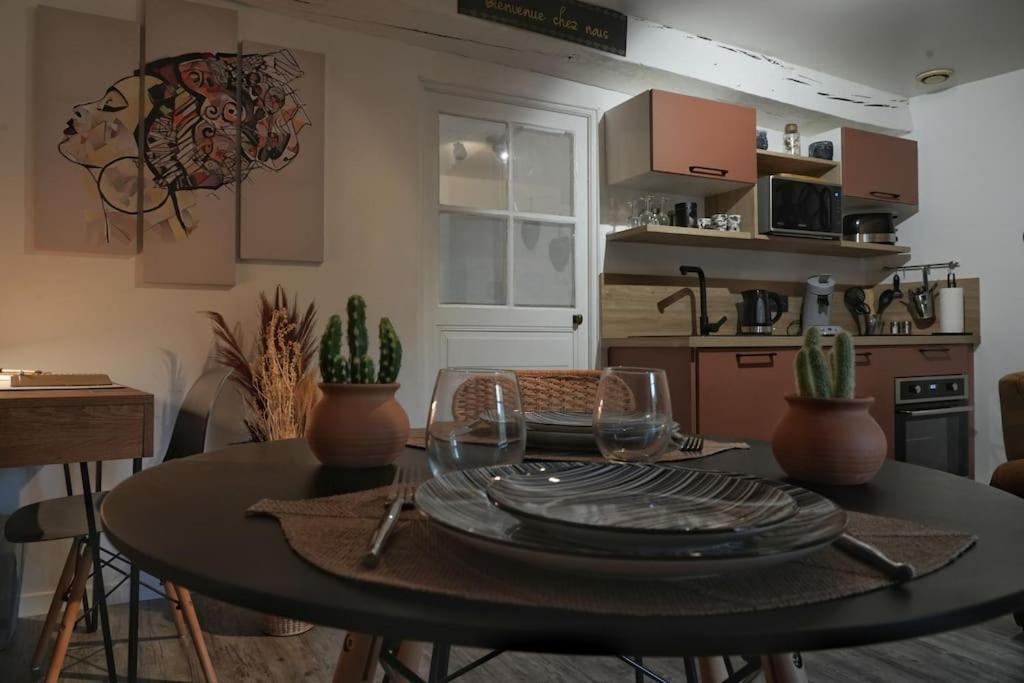 Le Joli'Mans, Appartement Refait A Neuf, Entierement Equipe, Pour 2 Personnes, Proche Quartier Historique Et Centre Le Mans Exterior foto